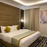 Diamond Corners Circular Hotel