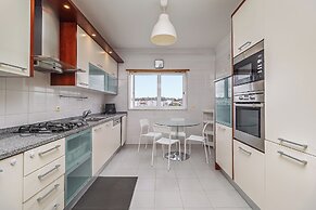 Stylish Stay in Lisbon-Scenic Views