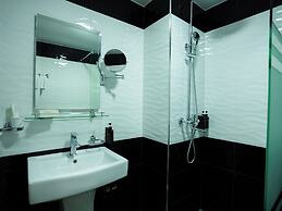 Avant Wellness Hotel Tashkent Pool&Spa