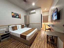 Hotel Apple Palace Surat