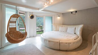 Gapyeong Solle Spa Pension