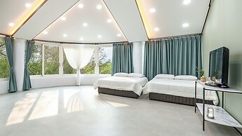Hongcheon White Hill Pension