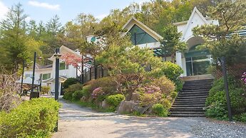 Hongcheon White Hill Pension