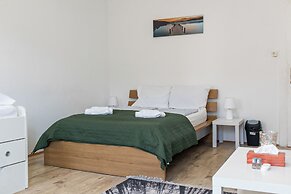 Comfortable 3BR Danube & Millenium Tower