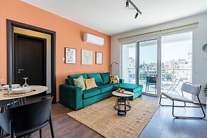 Harbor Apartments in Larnaca