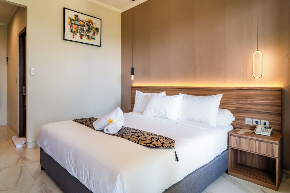Ayers Hotel