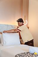 Ayers Hotel