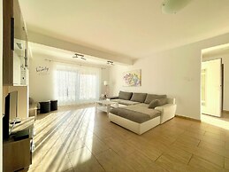 Villa Eternity