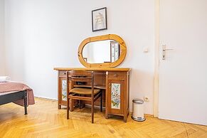 Cozy Room Near U6 Dresdner Subway Line