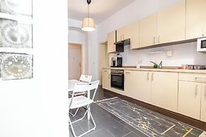 Cozy Room Near U6 Dresdner Subway Line
