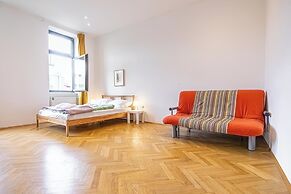 Cozy Room Near U6 Dresdner Subway Line