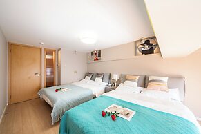 Shanghai Hills & Wanye Spacious Family Suites