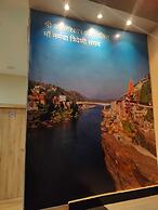 Hotel Bhavya