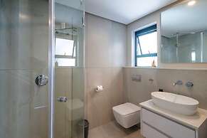 Modern Central Secure Cape Town 2bed Bantry Suite