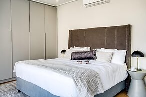 Modern Central Secure Cape Town 2bed Bantry Suite