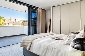 Modern Central Secure Cape Town 2bed Bantry Suite