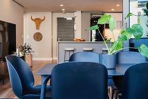 Modern Central Secure Cape Town 2bed Bantry Suite