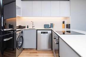 Modern Central Secure Cape Town 2bed Bantry Suite