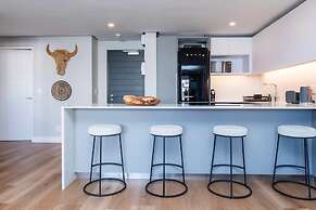 Modern Central Secure Cape Town 2bed Bantry Suite