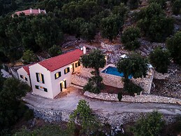 Alisachni Apartments