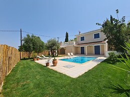 Alisachni Apartments