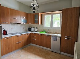 Alisachni Apartments