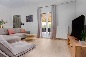 Alisachni Apartments