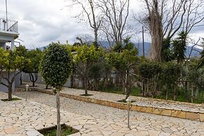 Aggelos Home in Kato Alepohori