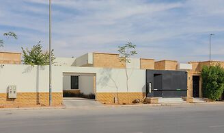 Portal Chalets With Private Pool-AlRawda