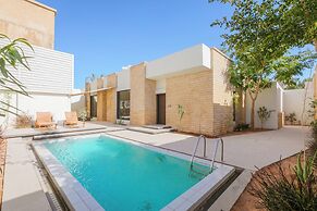 Portal Chalets With Private Pool-AlRawda