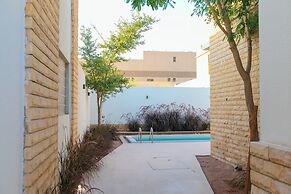 Portal Chalets With Private Pool-AlRawda