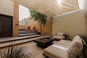 Portal Chalets With Private Pool-AlRawda