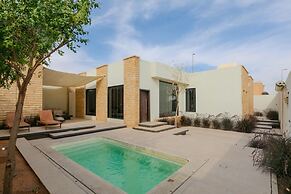 Portal Chalets With Private Pool-AlRawda