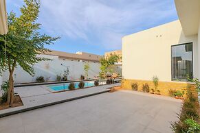 Portal Chalets With Private Pool-AlRawda
