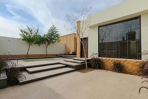 Portal Chalets With Private Pool-AlRawda