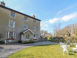 Cantref House Top Floor
