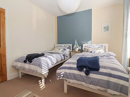 48 Waxholme Road