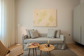 Amalie Suites
