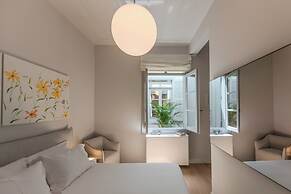 Amalie Suites