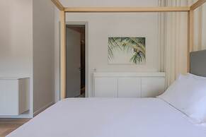 Amalie Suites