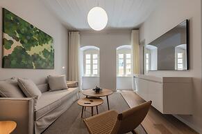 Amalie Suites