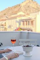 Amalie Suites