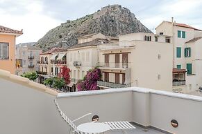 Amalie Suites