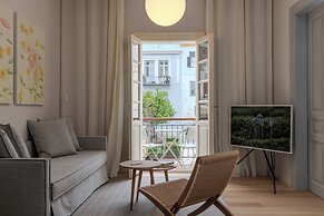 Amalie Suites