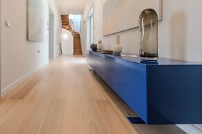 Amalie Suites
