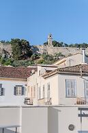 Amalie Suites