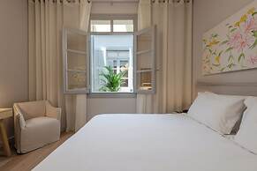 Amalie Suites