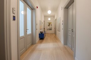 Amalie Suites
