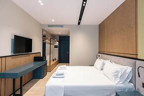 Green Light Hotel