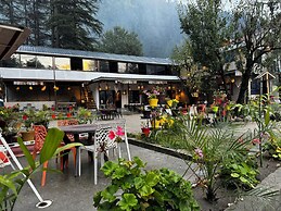 The Royal Orchard Kasol
